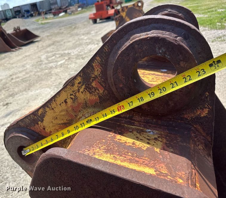 image for item DY0269 (2) excavator buckets