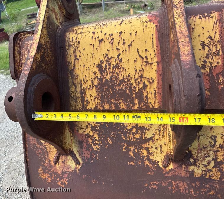 image for item DY0269 (2) excavator buckets