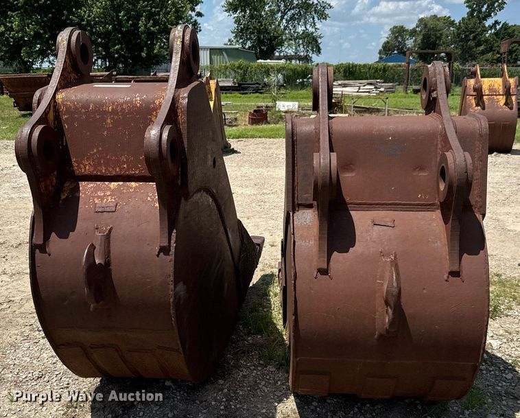 image for item DY0271 (2) excavator buckets