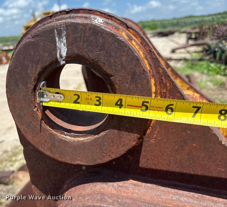 image for item DY0271 (2) excavator buckets