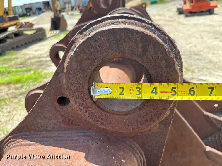 image for item DY0271 (2) excavator buckets