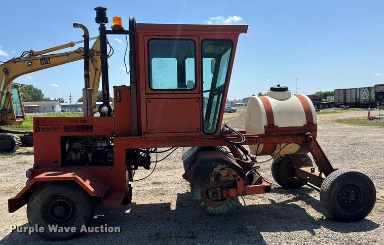 image for item DY0277 Bergkamp Hydra-Broom HB10 broom