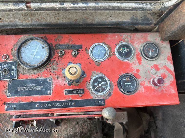 image for item DY0277 Bergkamp Hydra-Broom HB10 broom