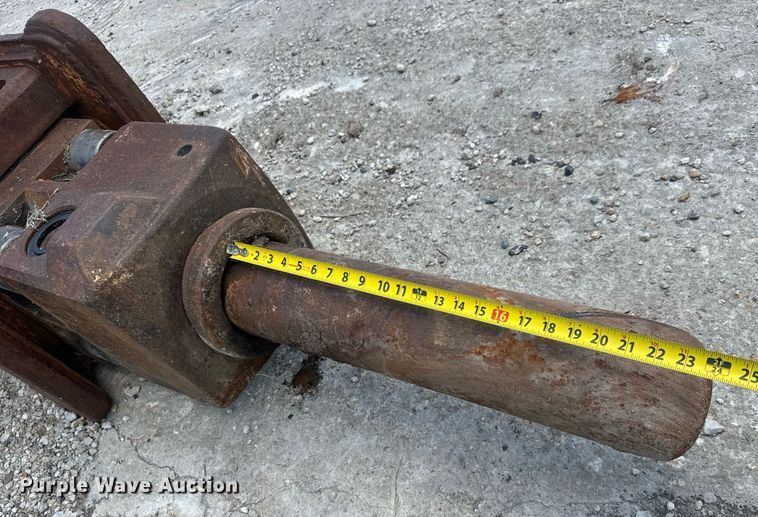 image for item DY0278 NPK H-16X breaker