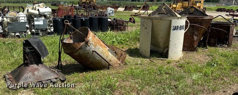 image for item DY0286 (4) concrete buckets