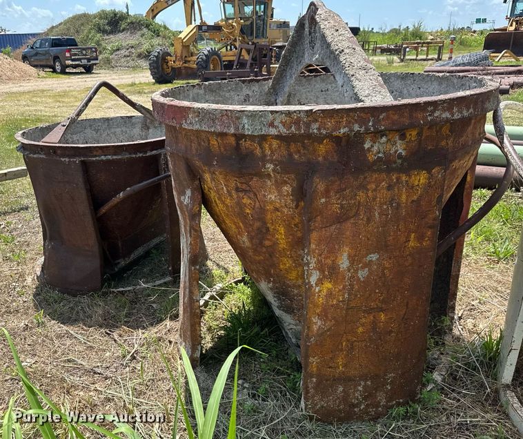 image for item DY0286 (4) concrete buckets