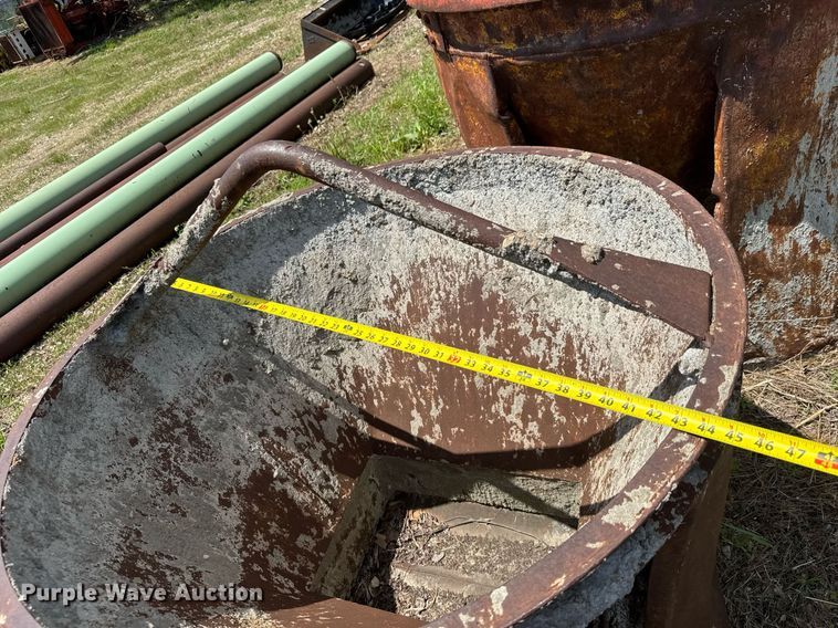 image for item DY0286 (4) concrete buckets