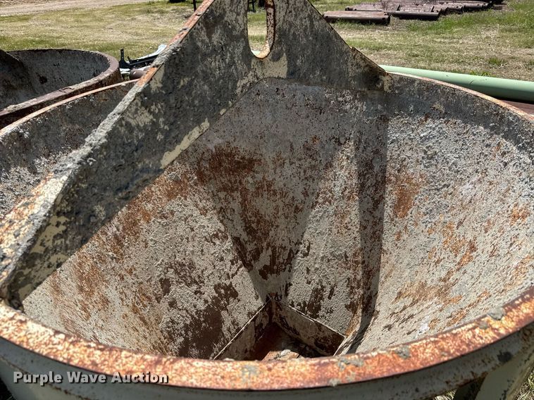 image for item DY0286 (4) concrete buckets