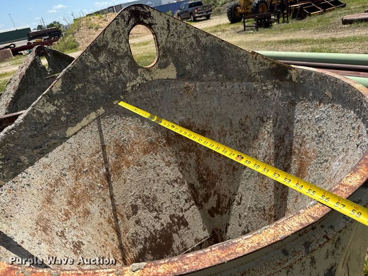 image for item DY0286 (4) concrete buckets