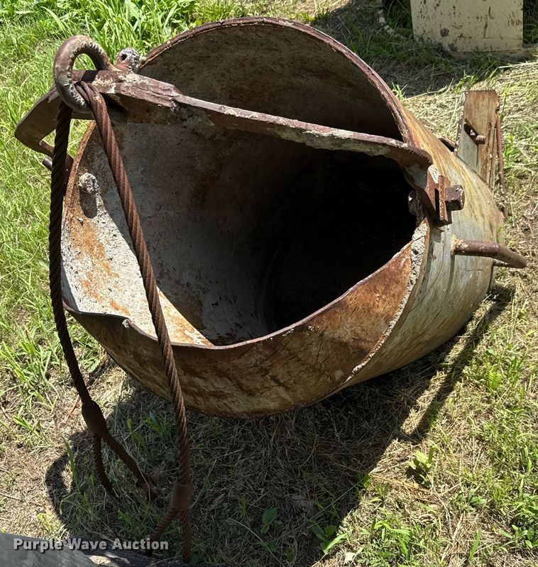 image for item DY0286 (4) concrete buckets
