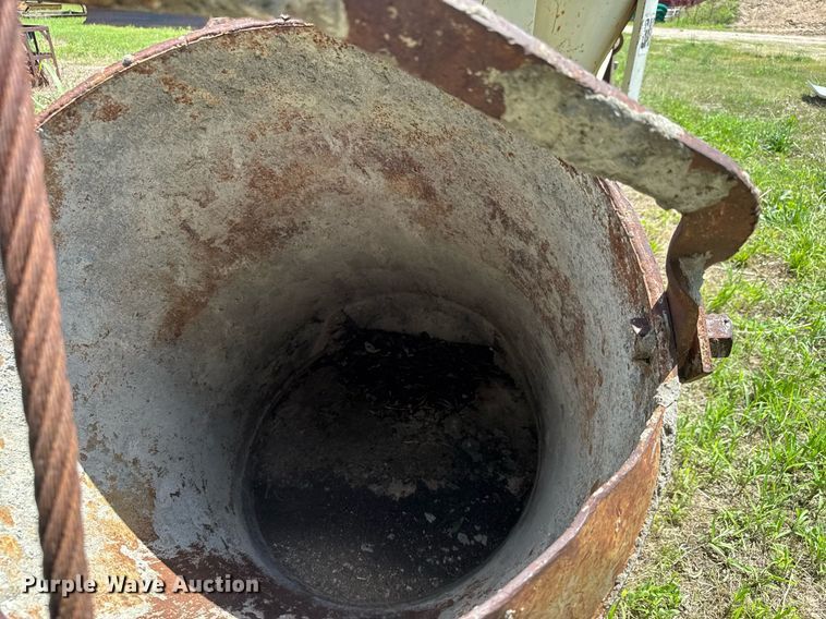 image for item DY0286 (4) concrete buckets