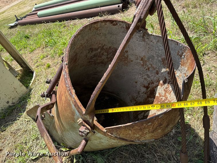 image for item DY0286 (4) concrete buckets