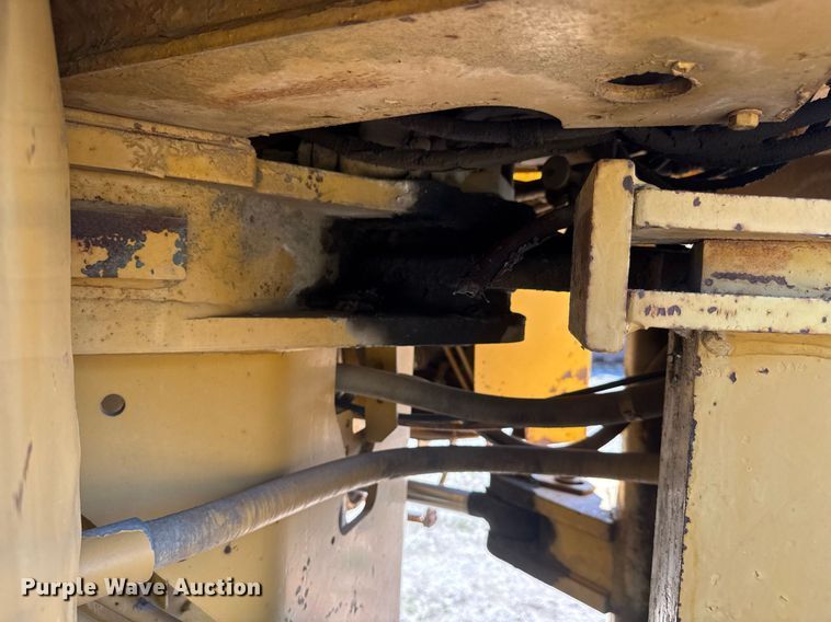 image for item DY0287 1984 Caterpillar 815B soil compactor