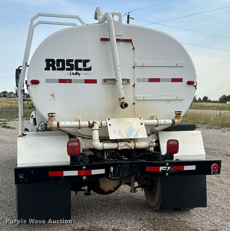 image for item DY0325 2006 International 4300 SBA water truck