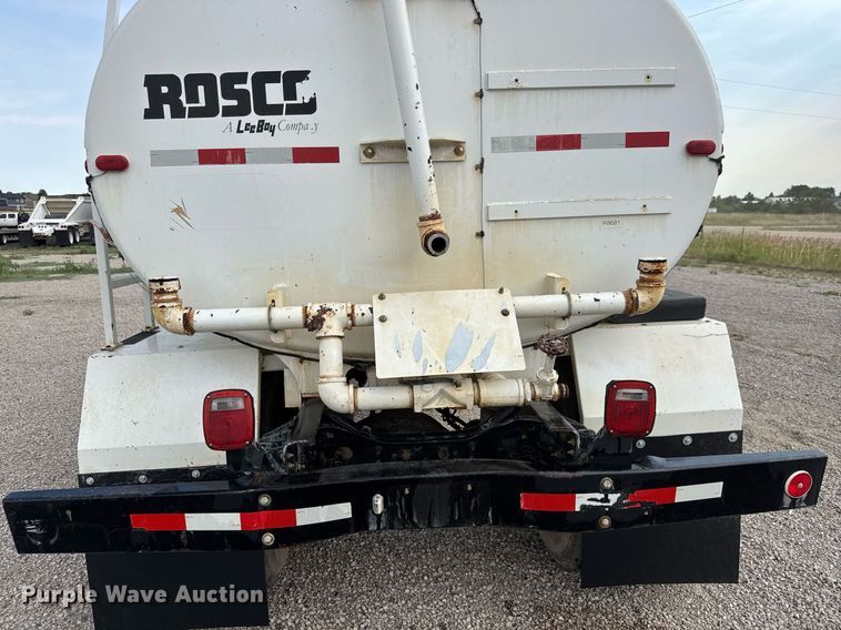 image for item DY0325 2006 International 4300 SBA water truck