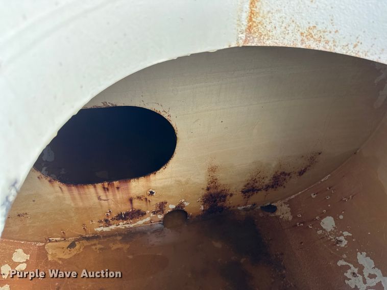 image for item DY0325 2006 International 4300 SBA water truck