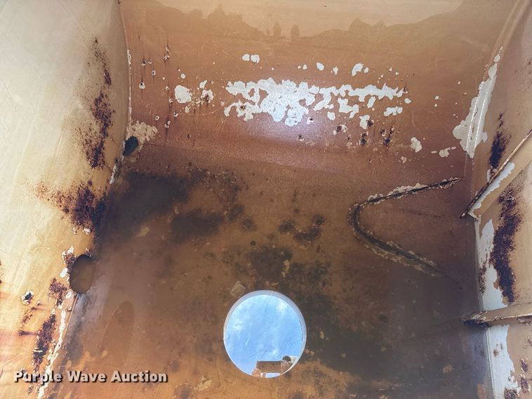 image for item DY0325 2006 International 4300 SBA water truck