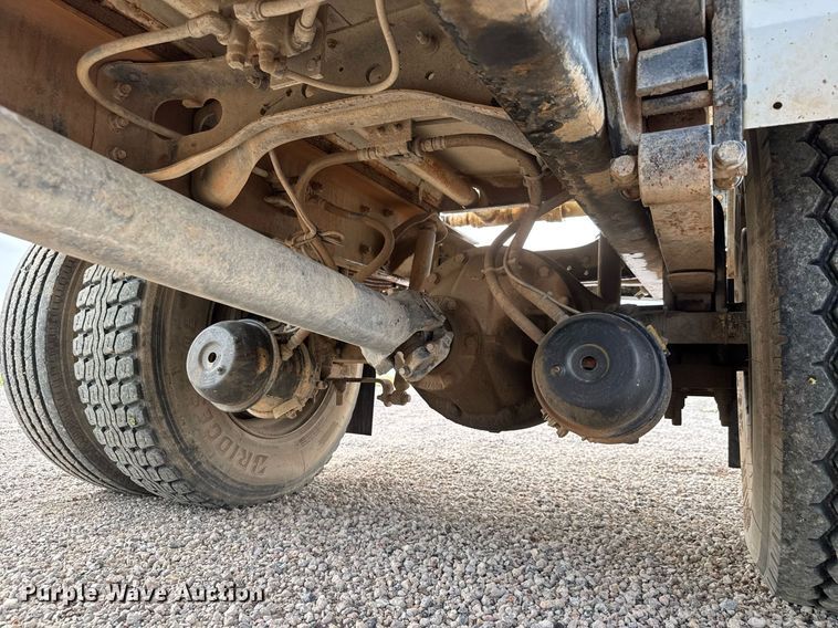 image for item DY0325 2006 International 4300 SBA water truck