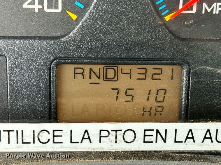 image for item DY0325 2006 International 4300 SBA water truck