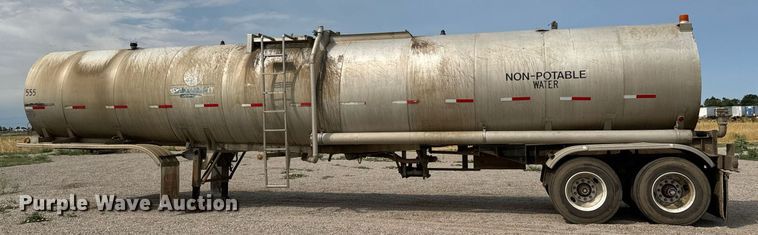 image for item DY0326 1979 Heil water tank trailer
