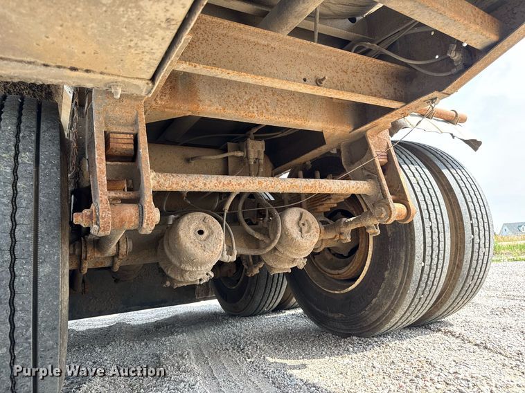 image for item DY0326 1979 Heil water tank trailer