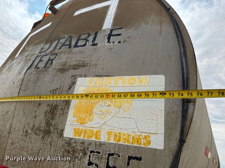 image for item DY0326 1979 Heil water tank trailer