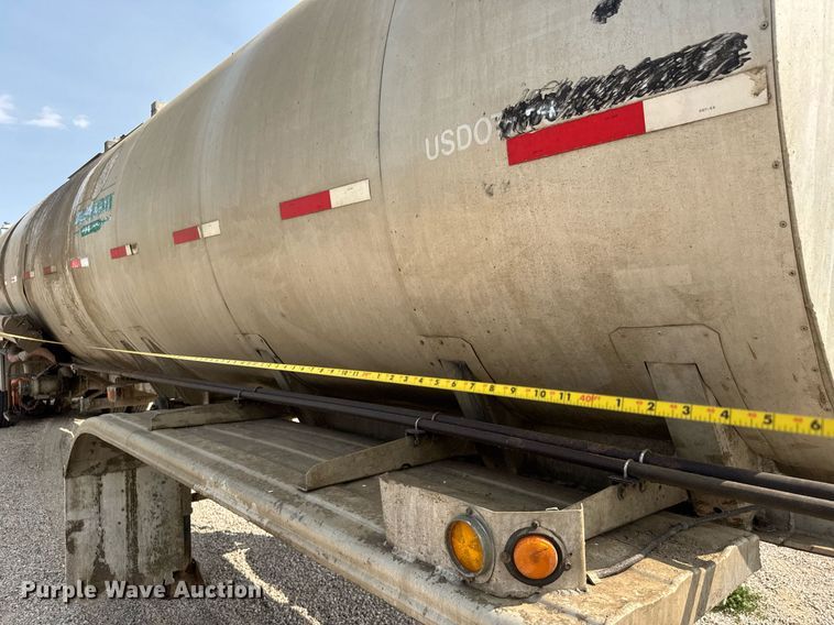 image for item DY0326 1979 Heil water tank trailer