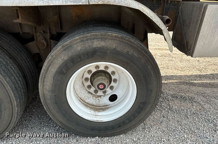 image for item DY0326 1979 Heil water tank trailer