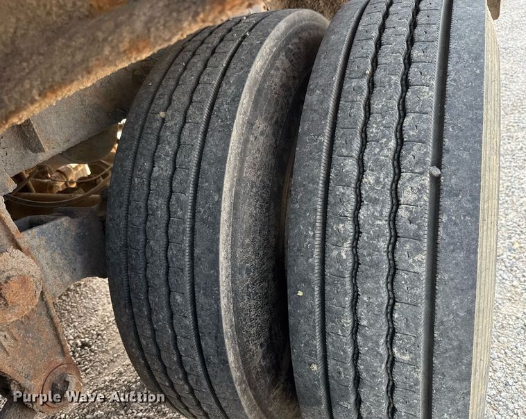 image for item DY0326 1979 Heil water tank trailer