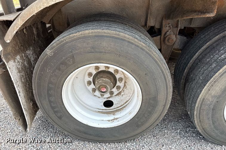 image for item DY0326 1979 Heil water tank trailer