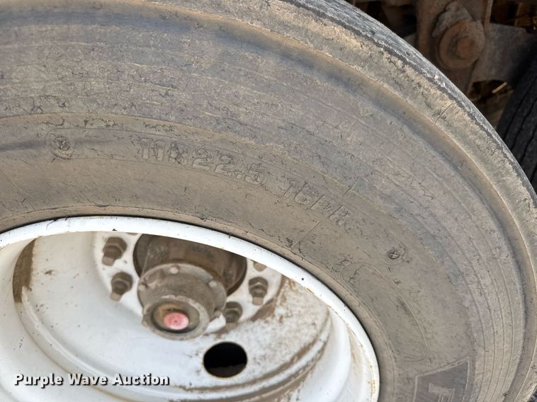 image for item DY0326 1979 Heil water tank trailer