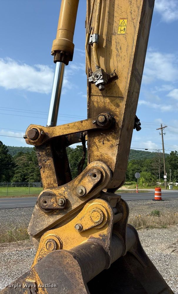 image for item DY0662 2016 Caterpillar 336FL excavator