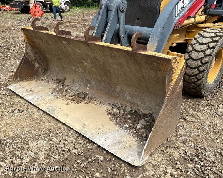 image for item DY0663 2013 John Deere 310SK backhoe