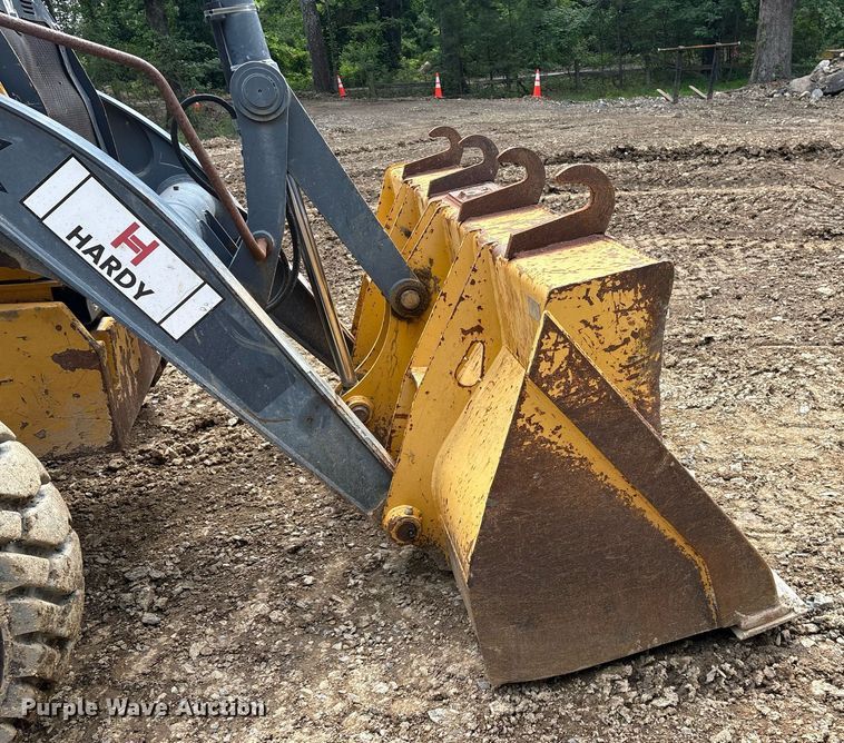 image for item DY0663 2013 John Deere 310SK backhoe