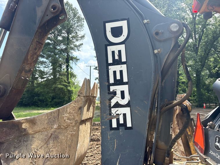 image for item DY0663 2013 John Deere 310SK backhoe