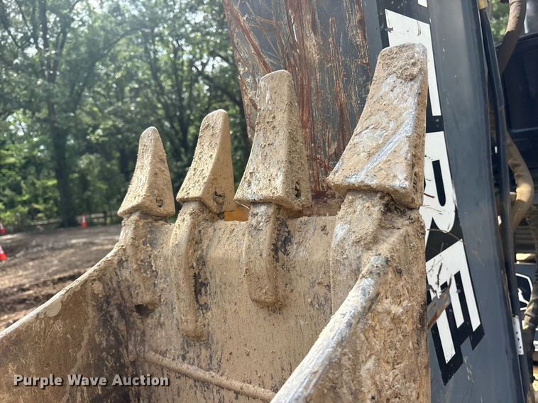 image for item DY0663 2013 John Deere 310SK backhoe