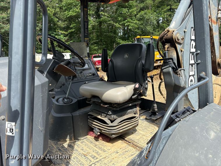 image for item DY0663 2013 John Deere 310SK backhoe