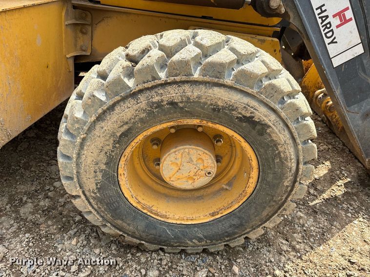 image for item DY0663 2013 John Deere 310SK backhoe