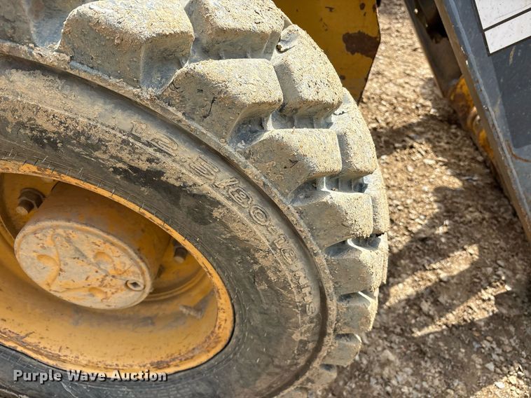 image for item DY0663 2013 John Deere 310SK backhoe