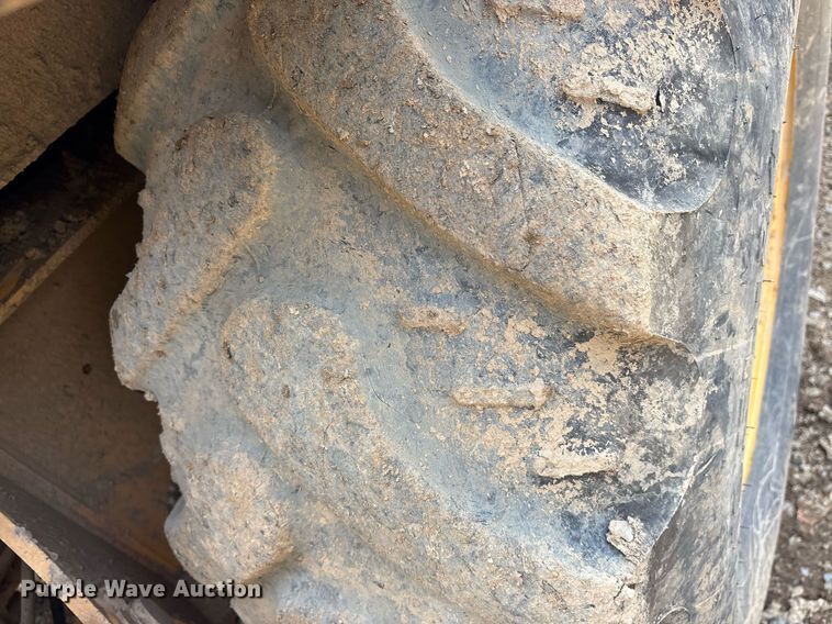 image for item DY0663 2013 John Deere 310SK backhoe