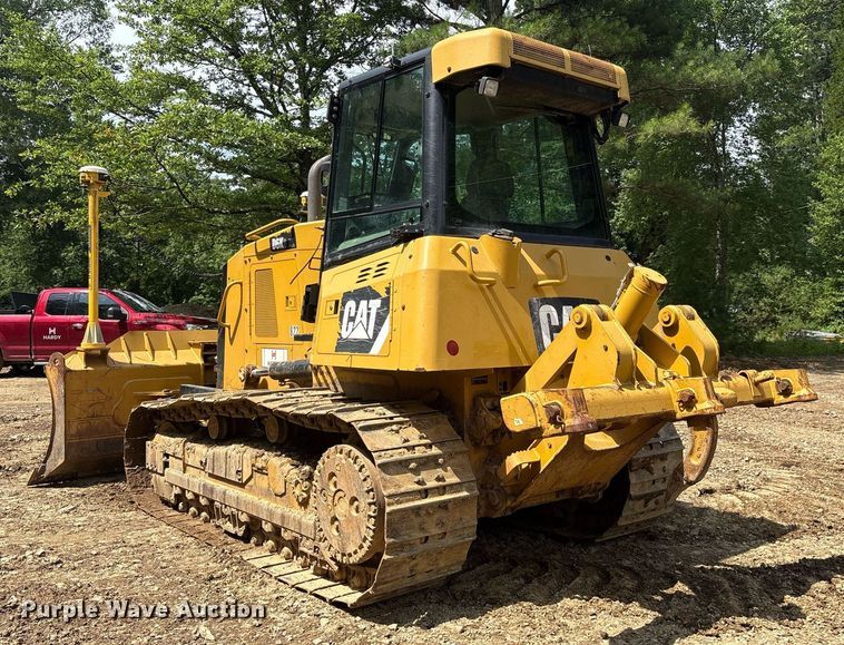 image for item DY0664 2015 Caterpillar D6K2 XL dozer