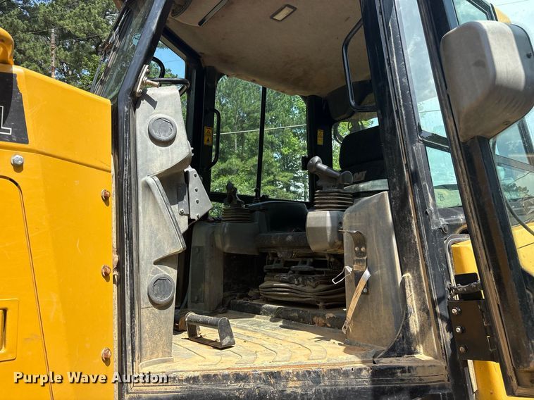 image for item DY0664 2015 Caterpillar D6K2 XL dozer