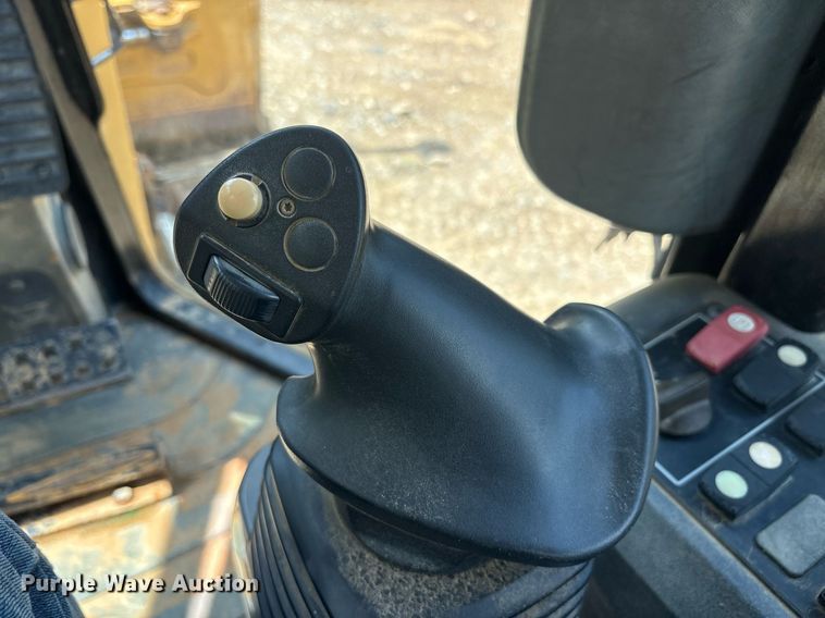 image for item DY0664 2015 Caterpillar D6K2 XL dozer