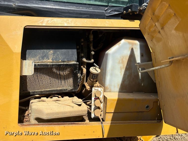 image for item DY0664 2015 Caterpillar D6K2 XL dozer