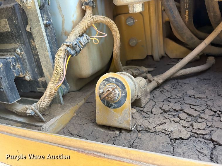 image for item DY0664 2015 Caterpillar D6K2 XL dozer