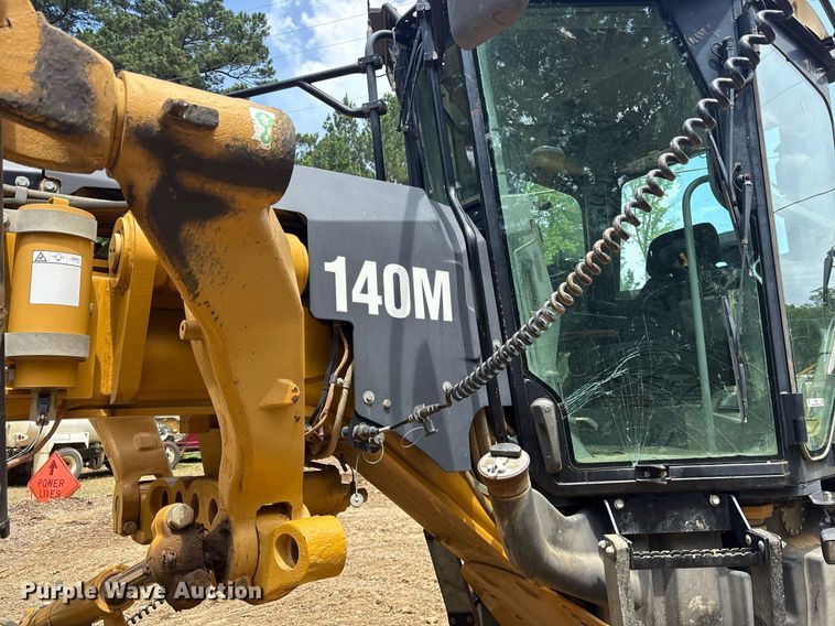 image for item DY0665 2010 Caterpillar 140M motor grader