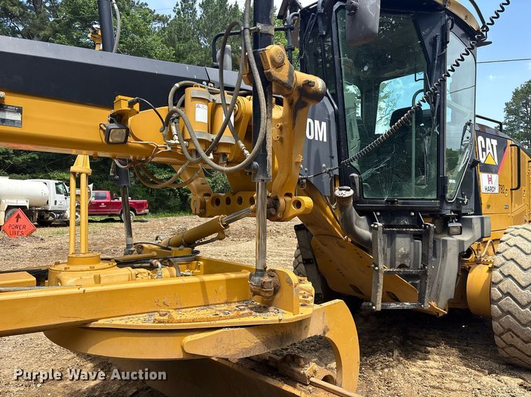 image for item DY0665 2010 Caterpillar 140M motor grader