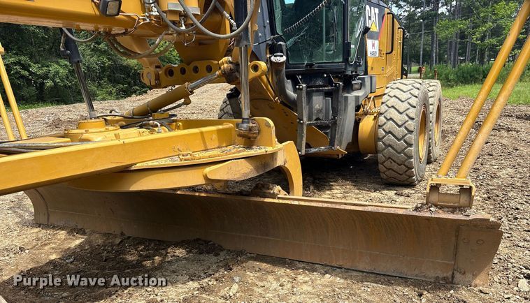 image for item DY0665 2010 Caterpillar 140M motor grader