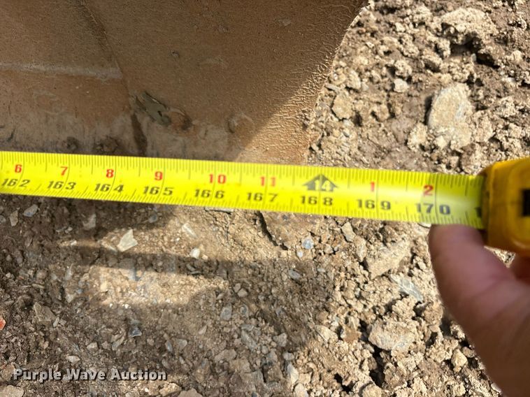 image for item DY0665 2010 Caterpillar 140M motor grader