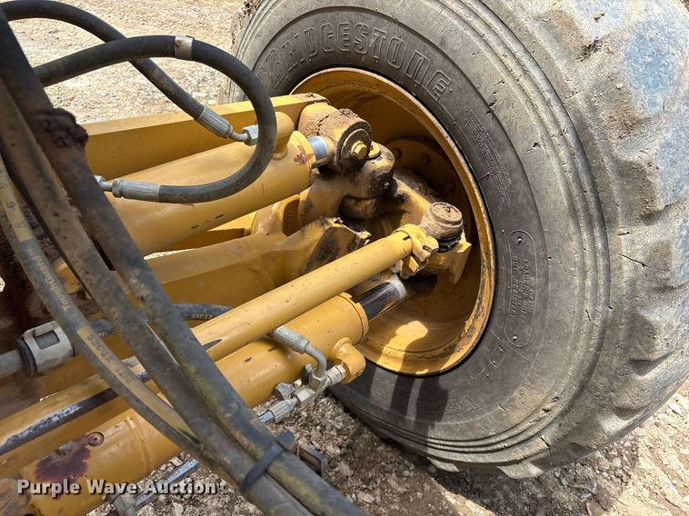 image for item DY0665 2010 Caterpillar 140M motor grader